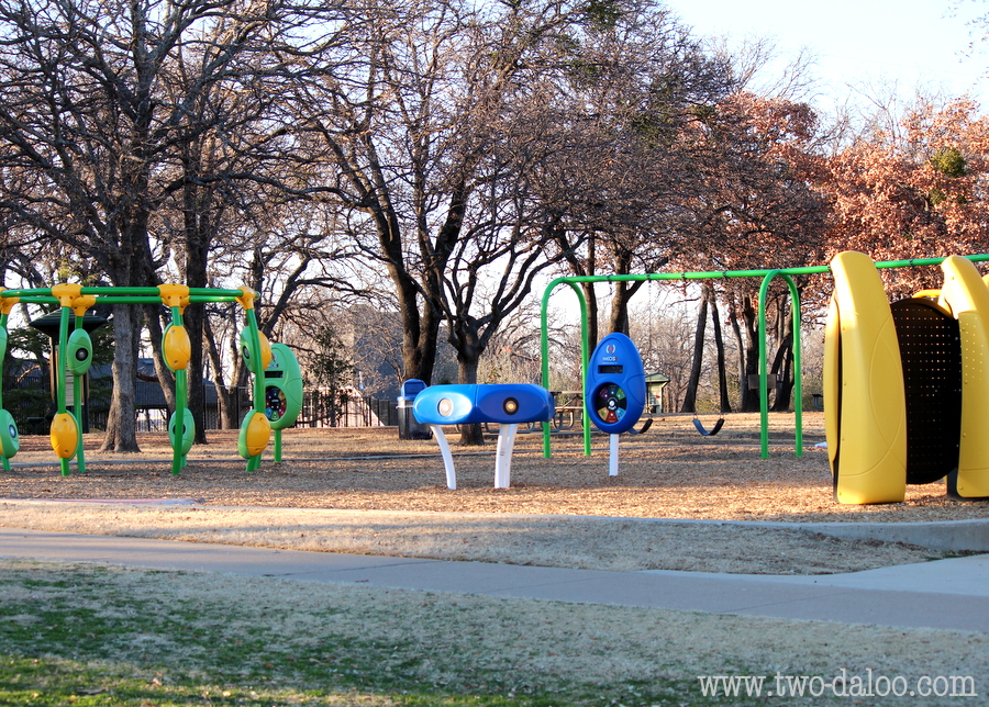 A Spaceship Landed on the Playground @ Twodaloo