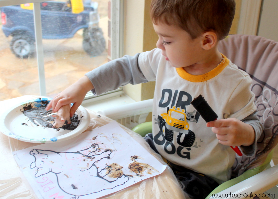 Muddy Pigs with Coffee Ground Paint @ Twodaloo