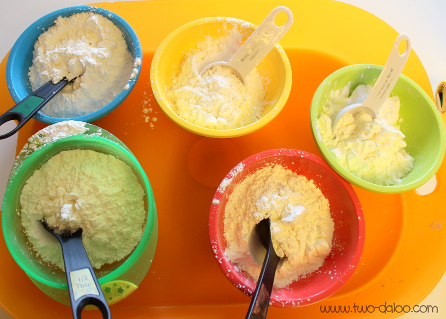 Color Lab: Messy Play and Language Stimulation @ Twodaloo (www.two-daloo.com)