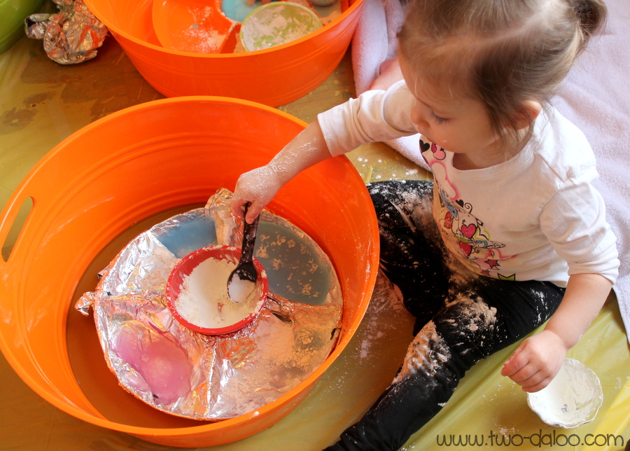 Color Lab: Messy Play and Language Stimulation @ Twodaloo (www.two-daloo.com)