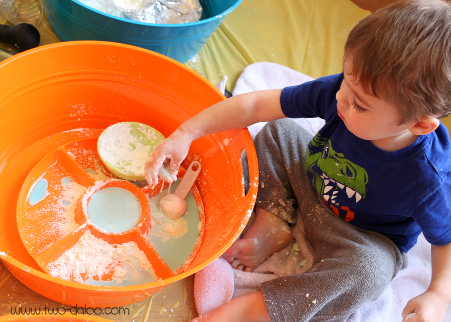 Color Lab: Messy Play and Language Stimulation @ Twodaloo (www.two-daloo.com)