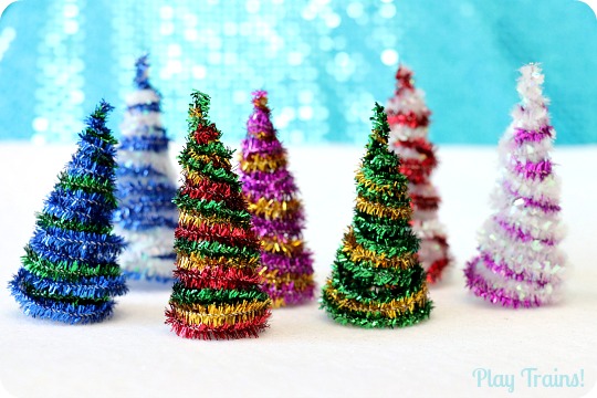 Pipe Cleaner Christmas Trees at Play Trains