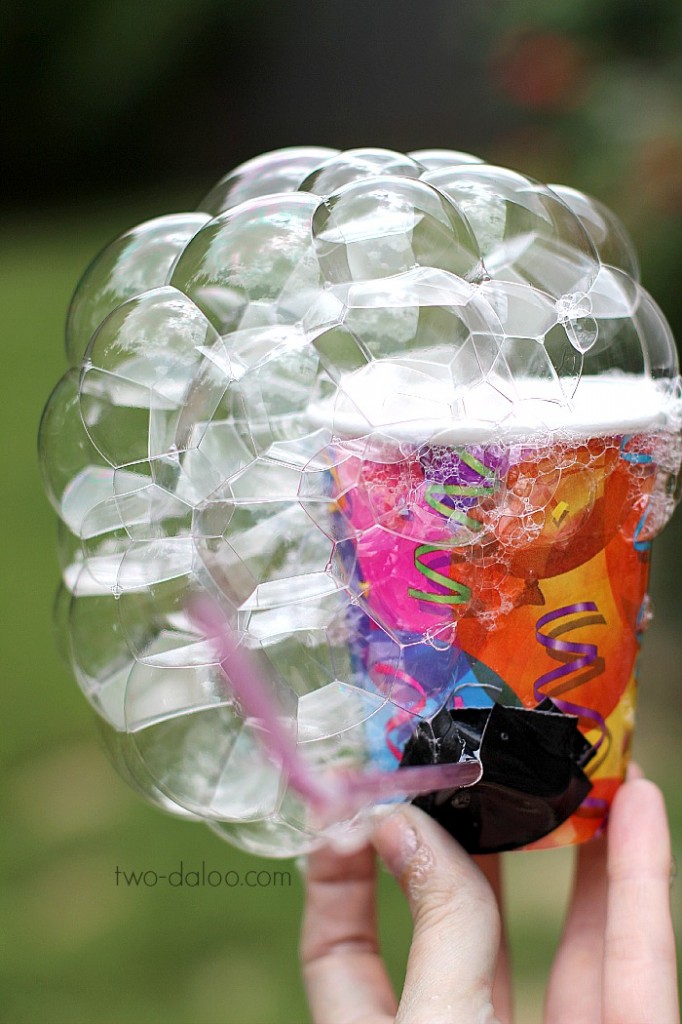 Kid-safe no-suck bubble pipes